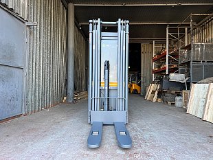 Электрический штабелер XILIN CDDR15-Li 1.5 тонны на складе в Хабаровске
