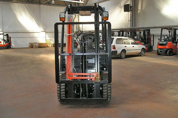 Новый газ-бензиновый автопогрузчик TOYOTA!