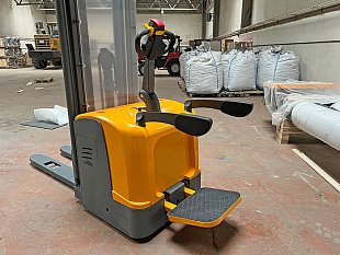 Новый электрический штабелер XILIN CDDK15-I 1.5 т. на складе в Хабаровске