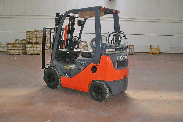 Новый газ-бензиновый автопогрузчик TOYOTA!