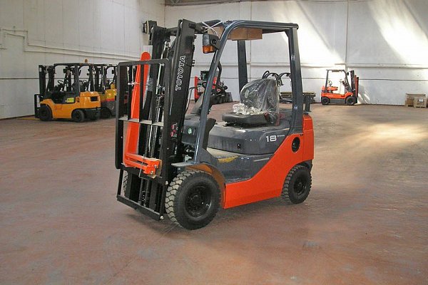 Новый газ-бензиновый автопогрузчик TOYOTA!