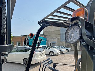 Дизельный вилочный погрузчик UN FD35T (двигатель Xinchai) на складе в Хабаровске
