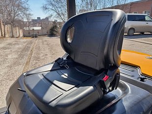 Дизельный вилочный погрузчик UN FD20T (двигатель Xinchai) на складе в Хабаровске