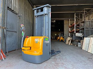 Электрический штабелер XILIN CDDR15-Li 1.5 тонны на складе в Хабаровске