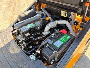 Дизельный вилочный погрузчик UN FD20T (двигатель Xinchai) на складе в Хабаровске