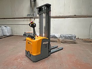 Новый электрический штабелер XILIN CDDK15-I 1.5 т. на складе в Хабаровске